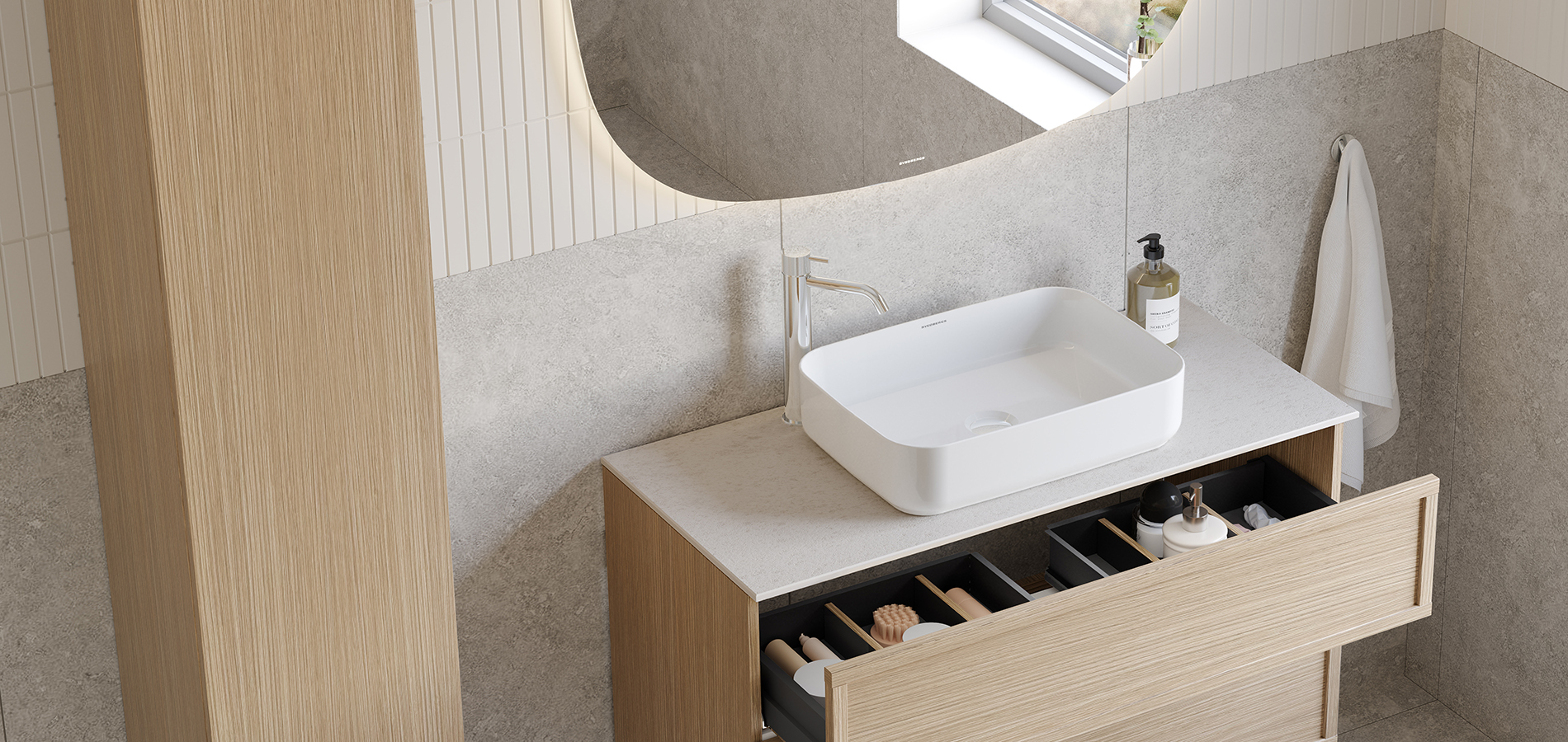 Poem vaskeskab i pur eg med fronten Ram